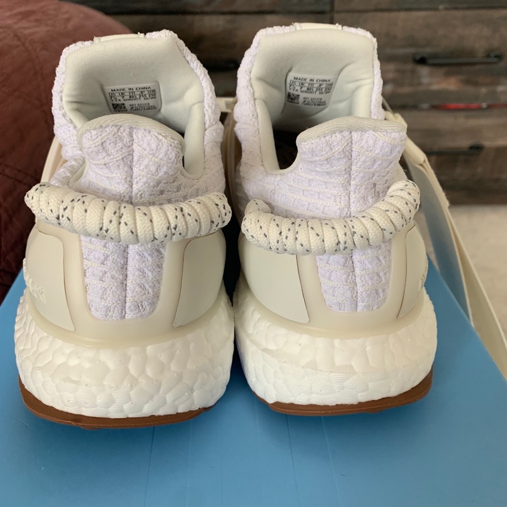 Ivy park Nike Boosts - Picture 4 of 6